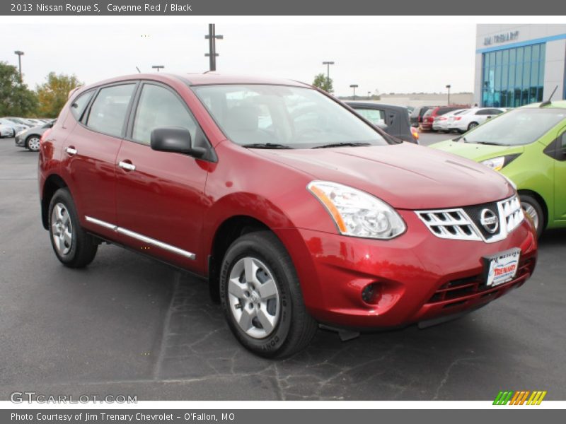 Cayenne Red / Black 2013 Nissan Rogue S