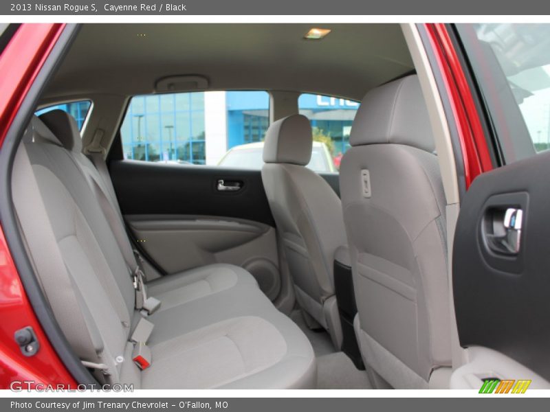 Cayenne Red / Black 2013 Nissan Rogue S