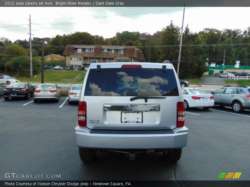 Bright Silver Metallic / Dark Slate Gray 2012 Jeep Liberty Jet 4x4