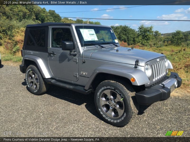 Front 3/4 View of 2016 Wrangler Sahara 4x4
