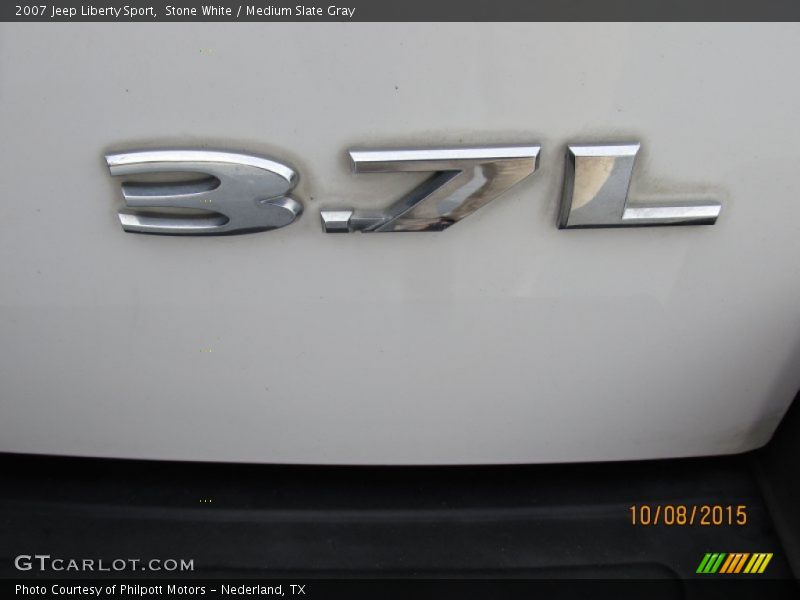 Stone White / Medium Slate Gray 2007 Jeep Liberty Sport