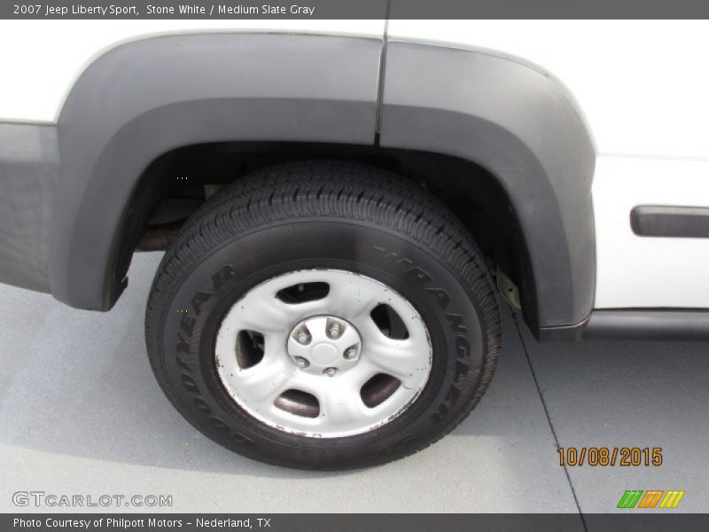 Stone White / Medium Slate Gray 2007 Jeep Liberty Sport