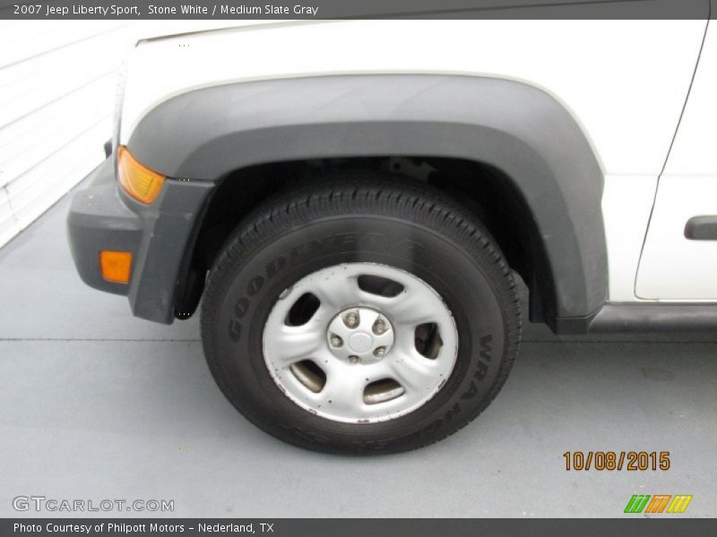 Stone White / Medium Slate Gray 2007 Jeep Liberty Sport