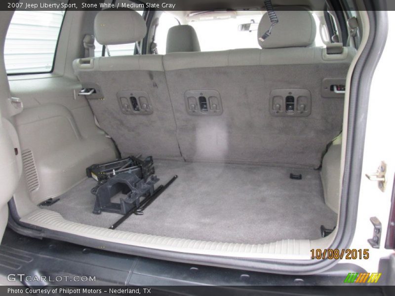 Stone White / Medium Slate Gray 2007 Jeep Liberty Sport