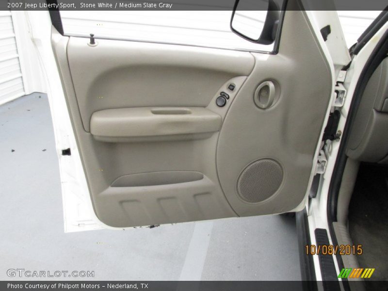 Stone White / Medium Slate Gray 2007 Jeep Liberty Sport