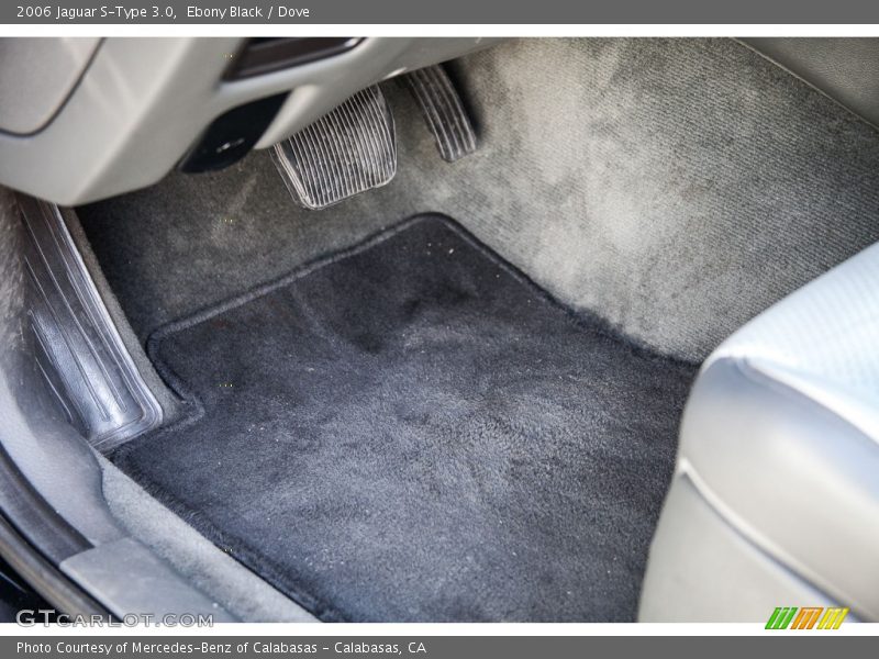 Ebony Black / Dove 2006 Jaguar S-Type 3.0