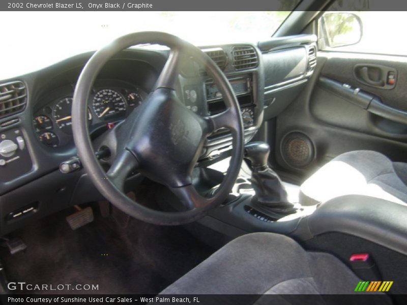 Onyx Black / Graphite 2002 Chevrolet Blazer LS