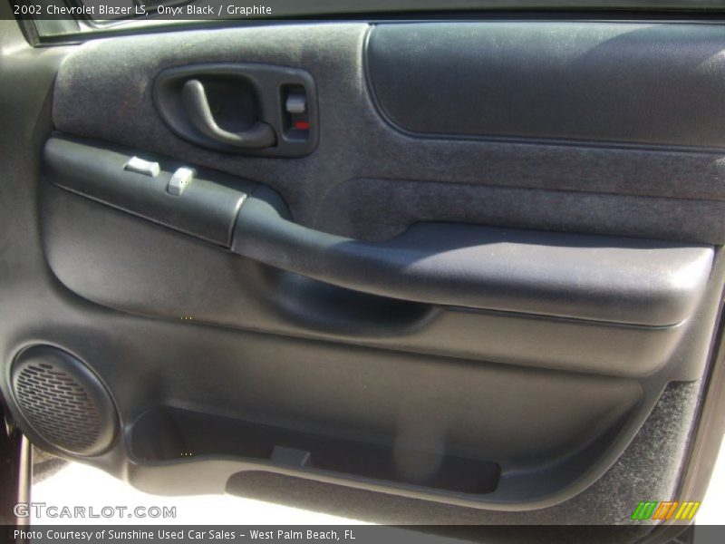 Onyx Black / Graphite 2002 Chevrolet Blazer LS