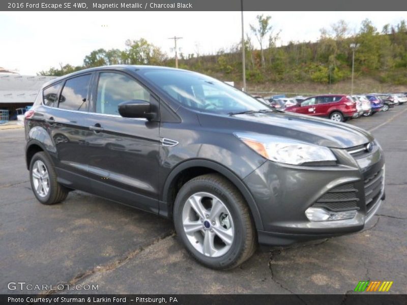 Magnetic Metallic / Charcoal Black 2016 Ford Escape SE 4WD