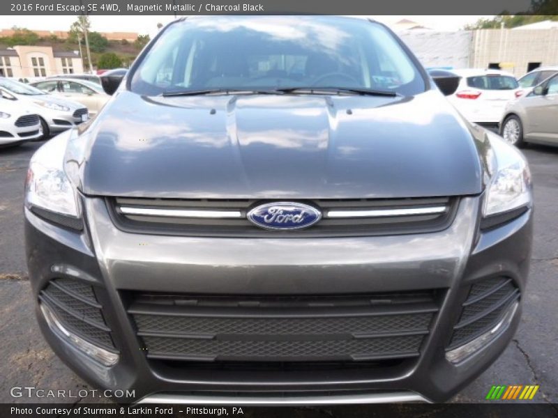 Magnetic Metallic / Charcoal Black 2016 Ford Escape SE 4WD