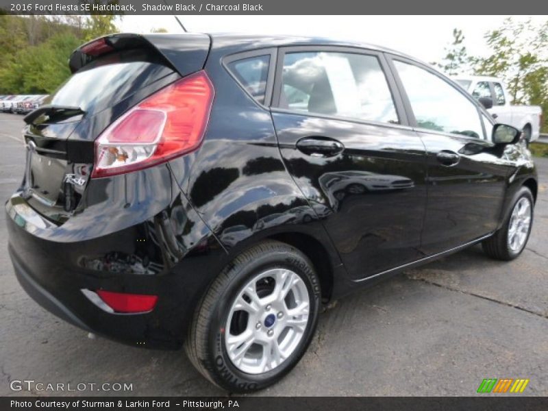 Shadow Black / Charcoal Black 2016 Ford Fiesta SE Hatchback