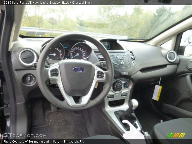 Charcoal Black Interior - 2016 Fiesta SE Hatchback 
