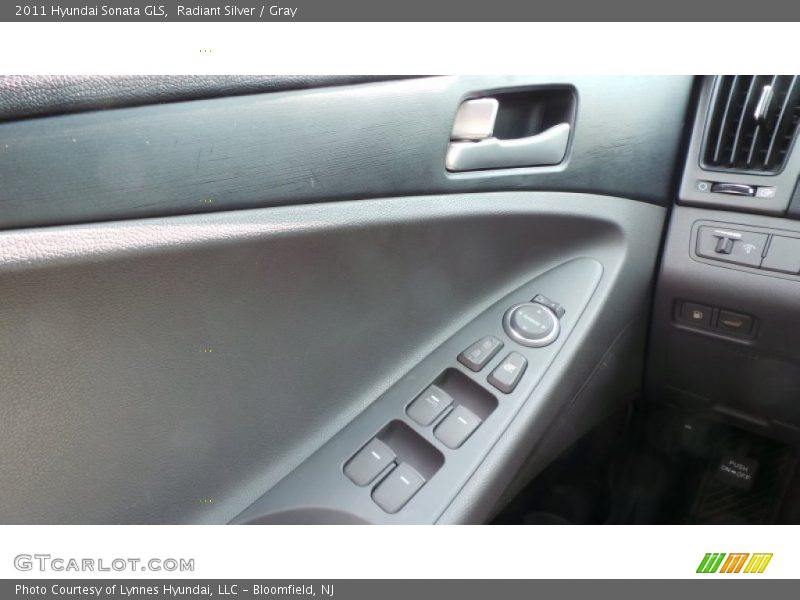 Radiant Silver / Gray 2011 Hyundai Sonata GLS