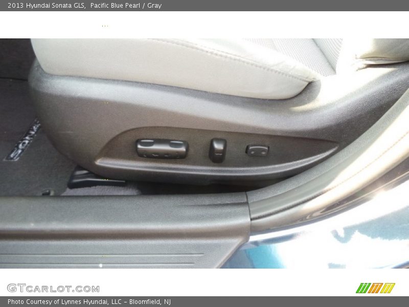 Pacific Blue Pearl / Gray 2013 Hyundai Sonata GLS