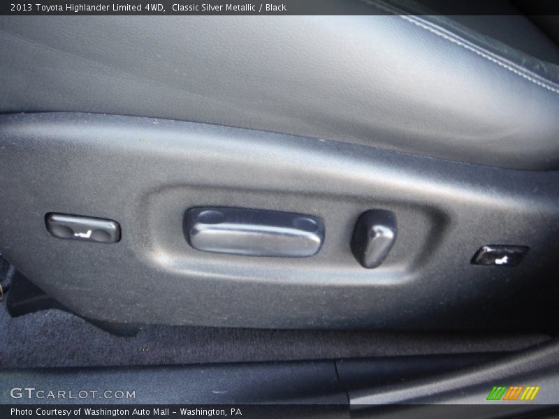 Classic Silver Metallic / Black 2013 Toyota Highlander Limited 4WD