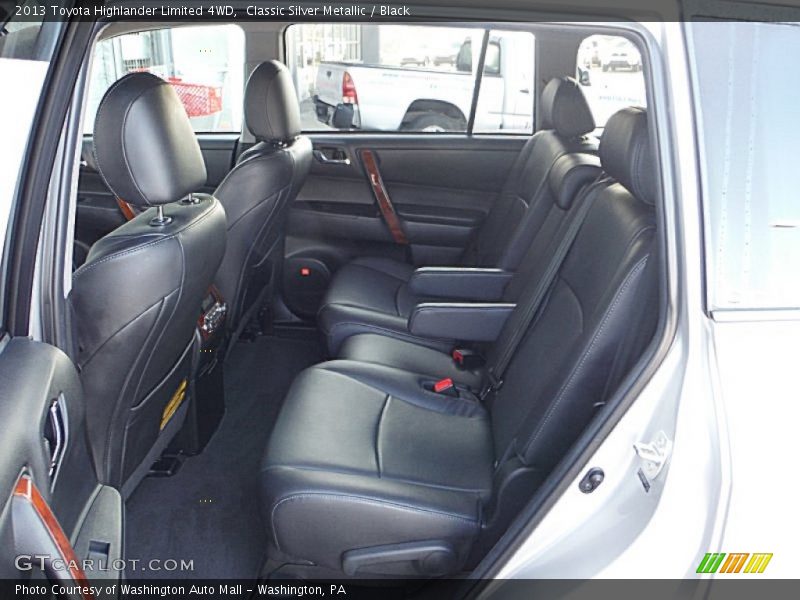 Classic Silver Metallic / Black 2013 Toyota Highlander Limited 4WD