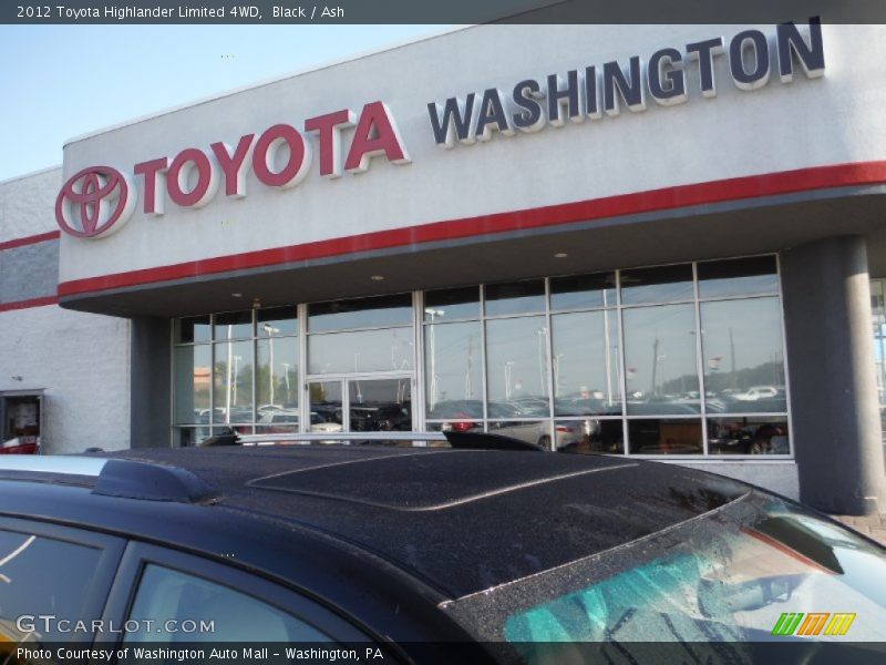 Black / Ash 2012 Toyota Highlander Limited 4WD