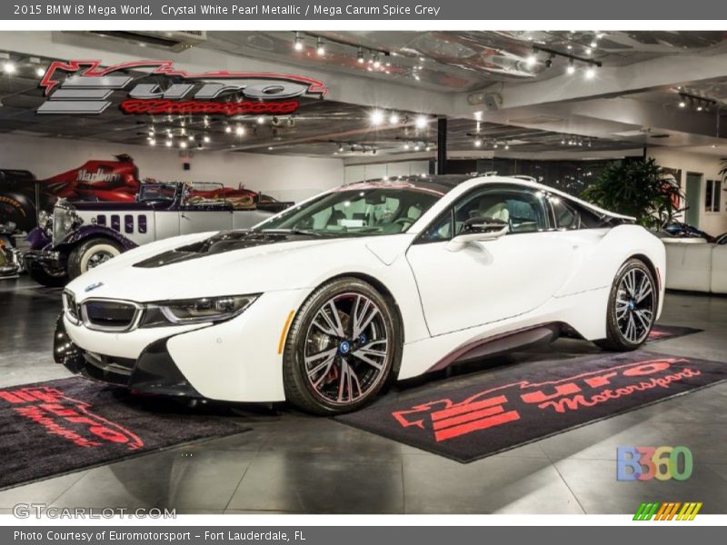 Crystal White Pearl Metallic / Mega Carum Spice Grey 2015 BMW i8 Mega World