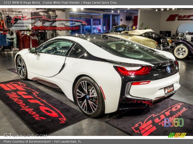 Crystal White Pearl Metallic / Mega Carum Spice Grey 2015 BMW i8 Mega World