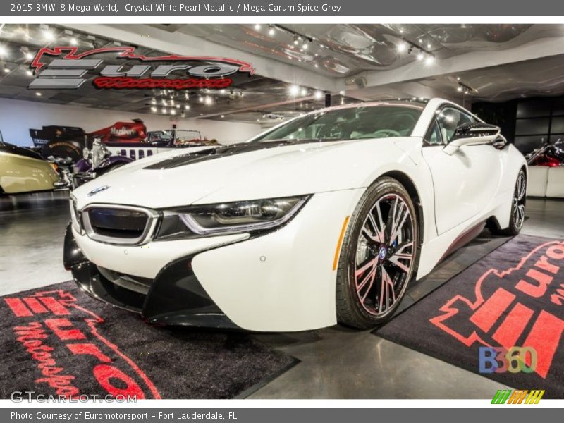 Crystal White Pearl Metallic / Mega Carum Spice Grey 2015 BMW i8 Mega World