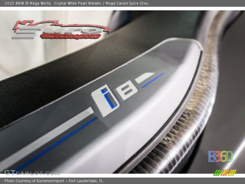 Crystal White Pearl Metallic / Mega Carum Spice Grey 2015 BMW i8 Mega World