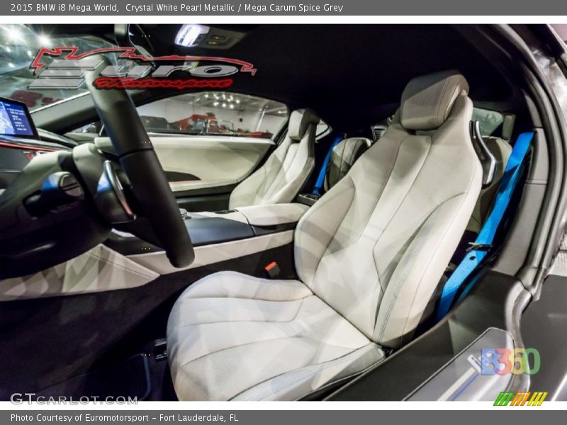  2015 i8 Mega World Mega Carum Spice Grey Interior