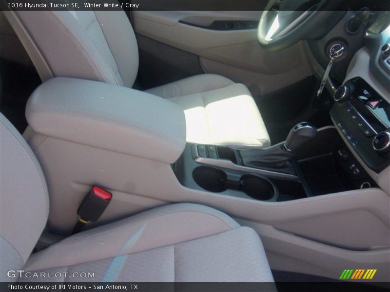 Winter White / Gray 2016 Hyundai Tucson SE