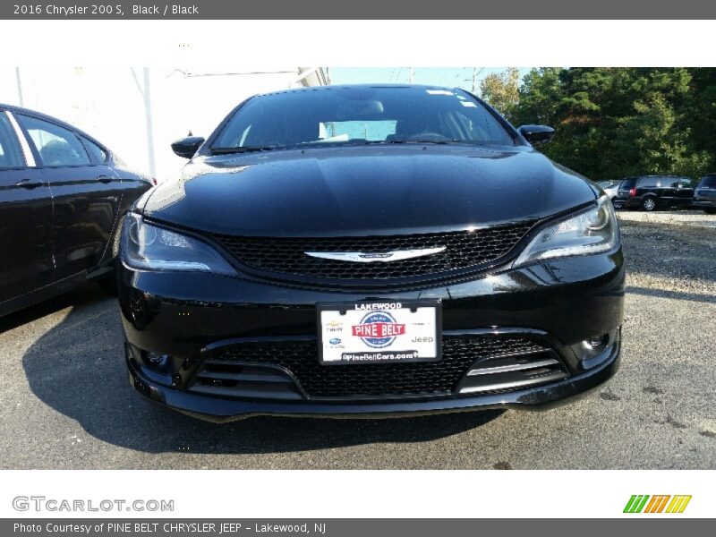 Black / Black 2016 Chrysler 200 S