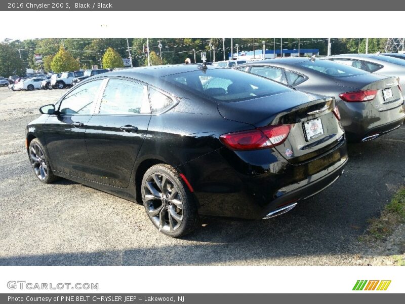 Black / Black 2016 Chrysler 200 S