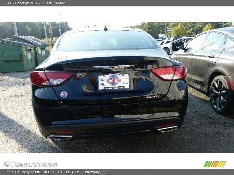 Black / Black 2016 Chrysler 200 S