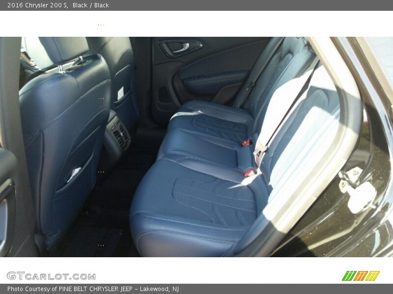 Black / Black 2016 Chrysler 200 S