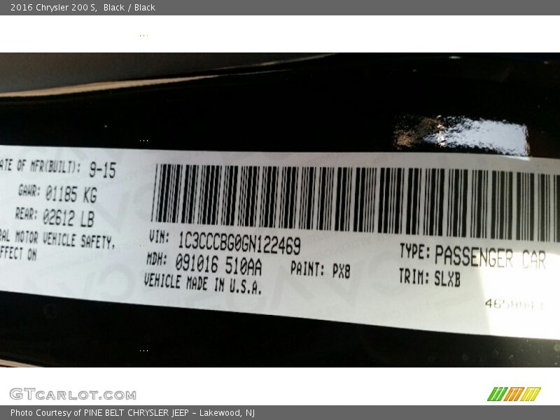 Black / Black 2016 Chrysler 200 S