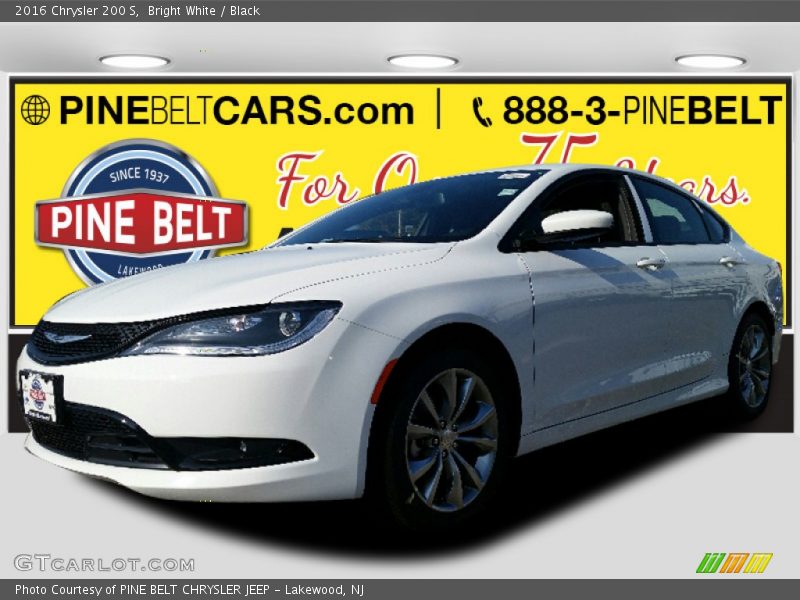 Bright White / Black 2016 Chrysler 200 S