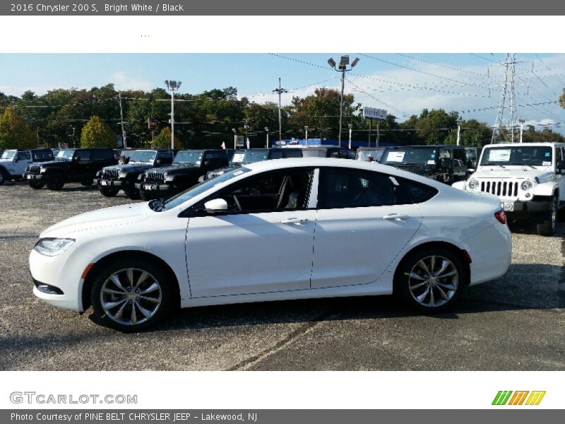 Bright White / Black 2016 Chrysler 200 S