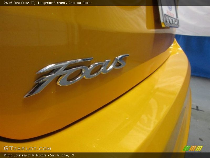 Tangerine Scream / Charcoal Black 2016 Ford Focus ST