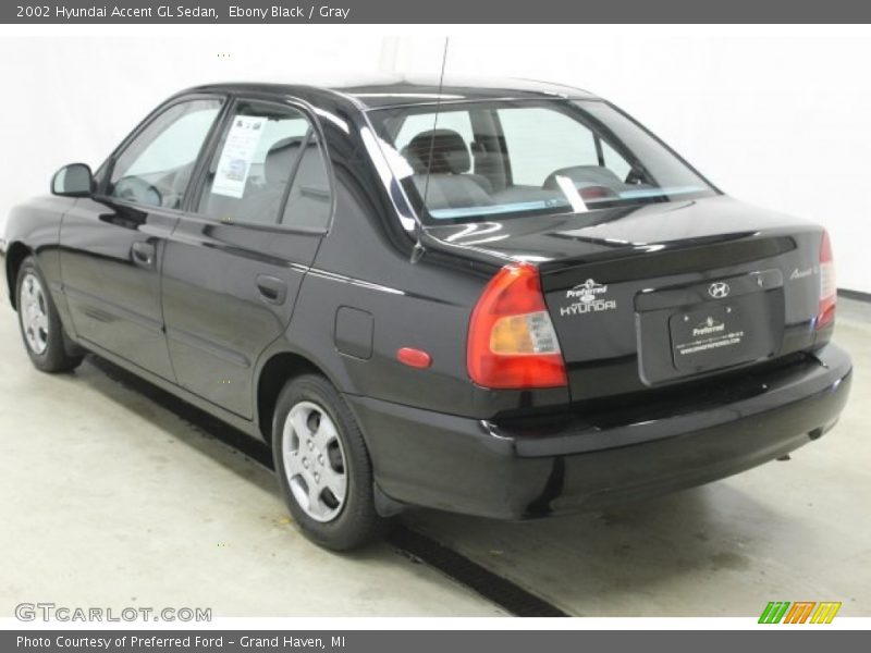 Ebony Black / Gray 2002 Hyundai Accent GL Sedan