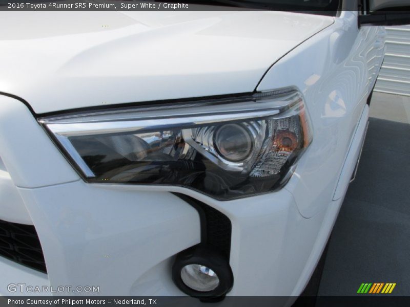 Super White / Graphite 2016 Toyota 4Runner SR5 Premium
