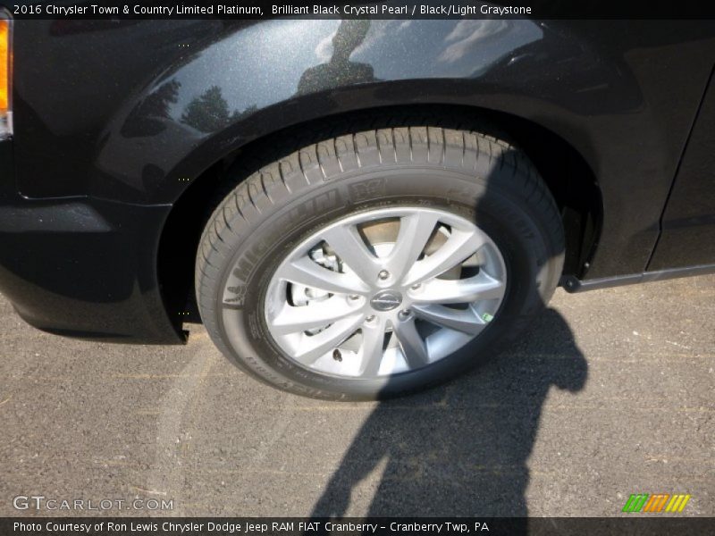 Brilliant Black Crystal Pearl / Black/Light Graystone 2016 Chrysler Town & Country Limited Platinum