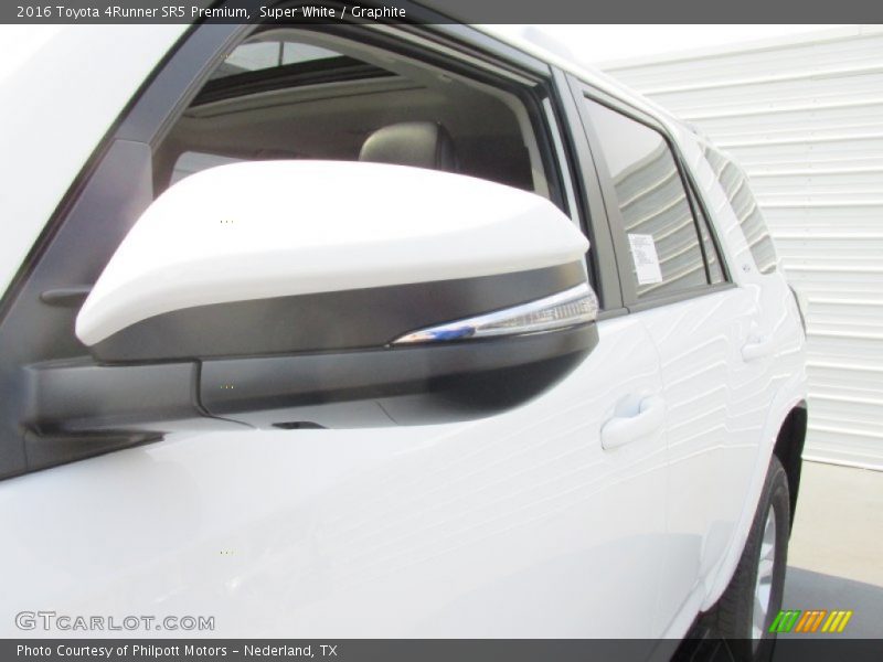 Super White / Graphite 2016 Toyota 4Runner SR5 Premium