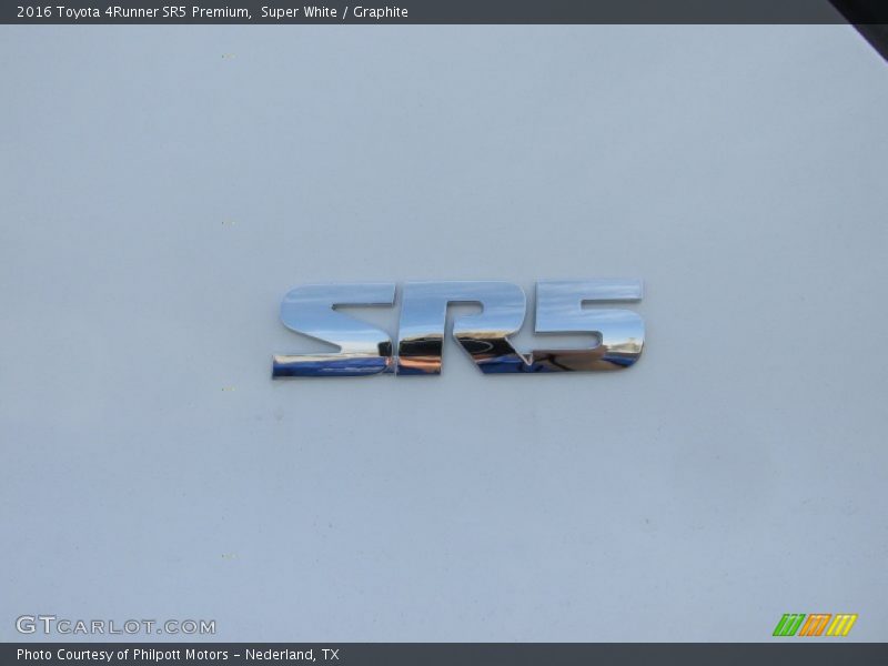 Super White / Graphite 2016 Toyota 4Runner SR5 Premium