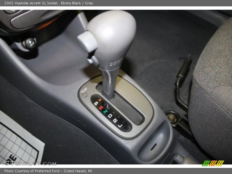 Ebony Black / Gray 2002 Hyundai Accent GL Sedan