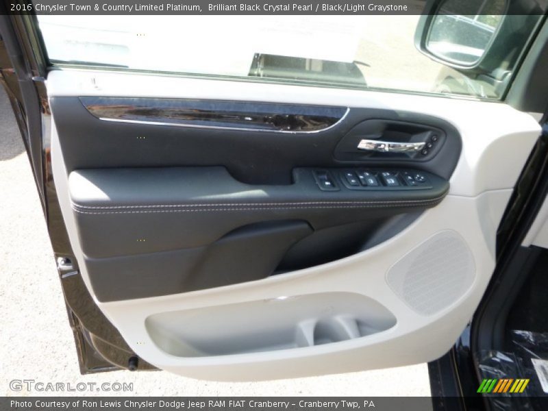 Brilliant Black Crystal Pearl / Black/Light Graystone 2016 Chrysler Town & Country Limited Platinum