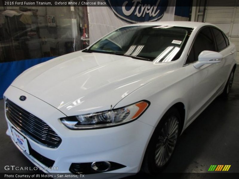 Oxford White / Charcoal Black 2016 Ford Fusion Titanium