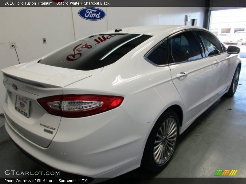 Oxford White / Charcoal Black 2016 Ford Fusion Titanium