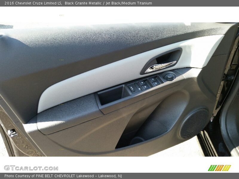 Black Granite Metallic / Jet Black/Medium Titanium 2016 Chevrolet Cruze Limited LS
