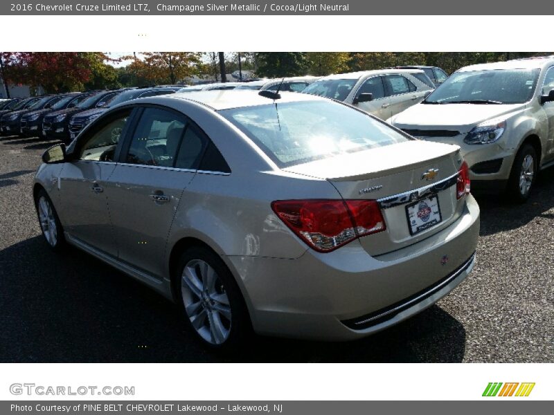 Champagne Silver Metallic / Cocoa/Light Neutral 2016 Chevrolet Cruze Limited LTZ