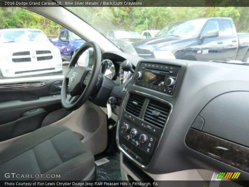 Billet Silver Metallic / Black/Light Graystone 2016 Dodge Grand Caravan SE