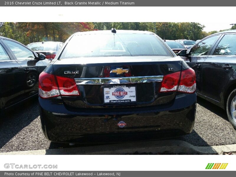 Black Granite Metallic / Medium Titanium 2016 Chevrolet Cruze Limited LT