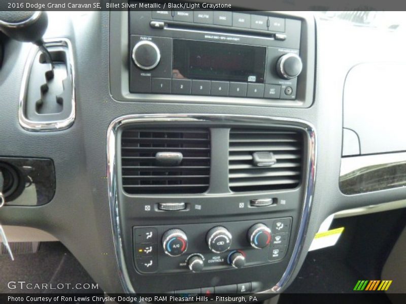 Billet Silver Metallic / Black/Light Graystone 2016 Dodge Grand Caravan SE