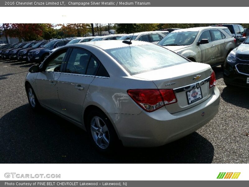 Champagne Silver Metallic / Medium Titanium 2016 Chevrolet Cruze Limited LT